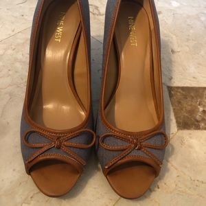 Women’s pumps